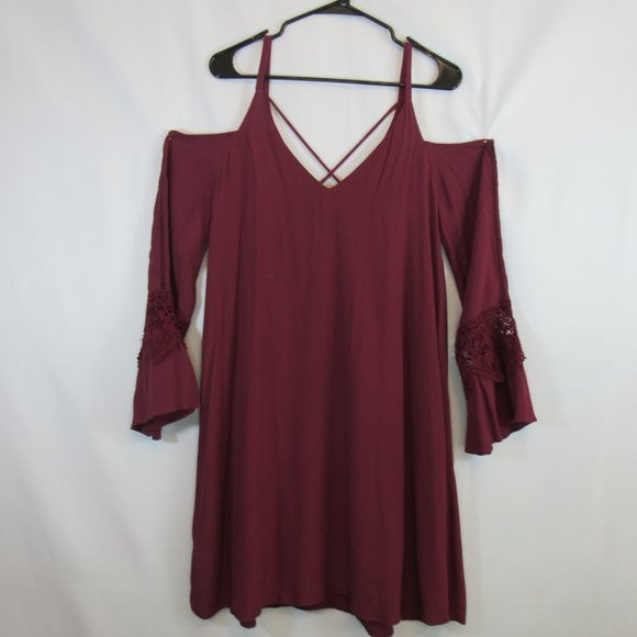 Astr Dresses & Skirts - astr the label Burgundy Cold Shoulder Bell Sleeves Dress